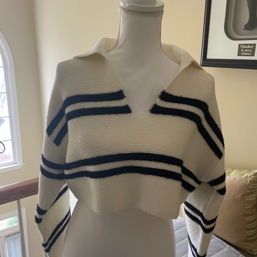 ButterMelon Black and White Striped V-Neck Crop Sweater NWOT